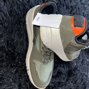 MNG men athletic size 9 olive lace up shoes